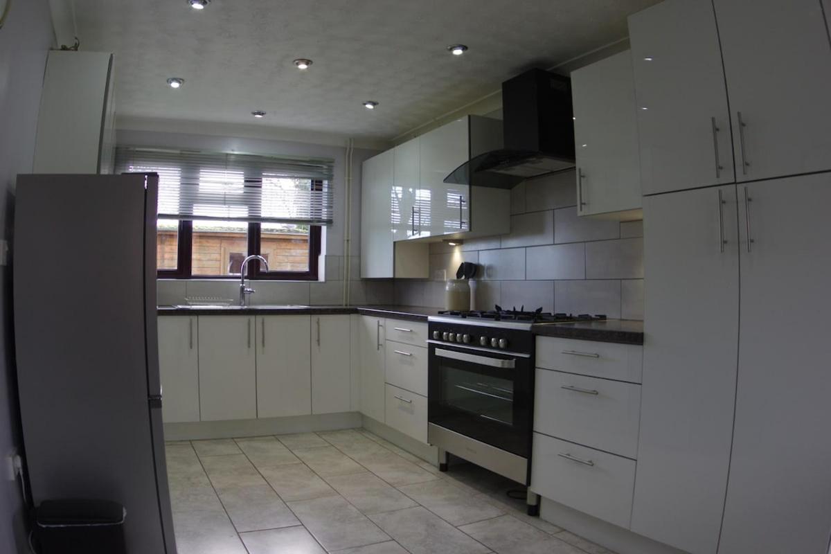 Modern Detached Family With Off-road Parking Casa vacanze